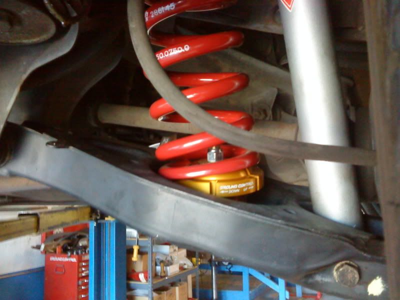 Mercedes 190E 2.316 vintage racer build (pic heavy)